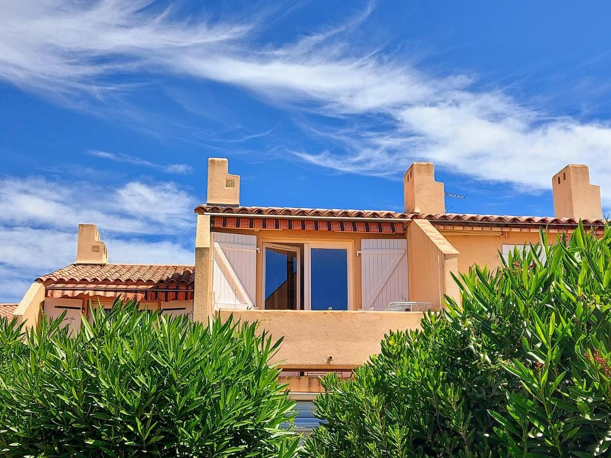 Coquet Studio Avec Belle Terrasse Apartment La Londe-les-Maures Bagian luar foto