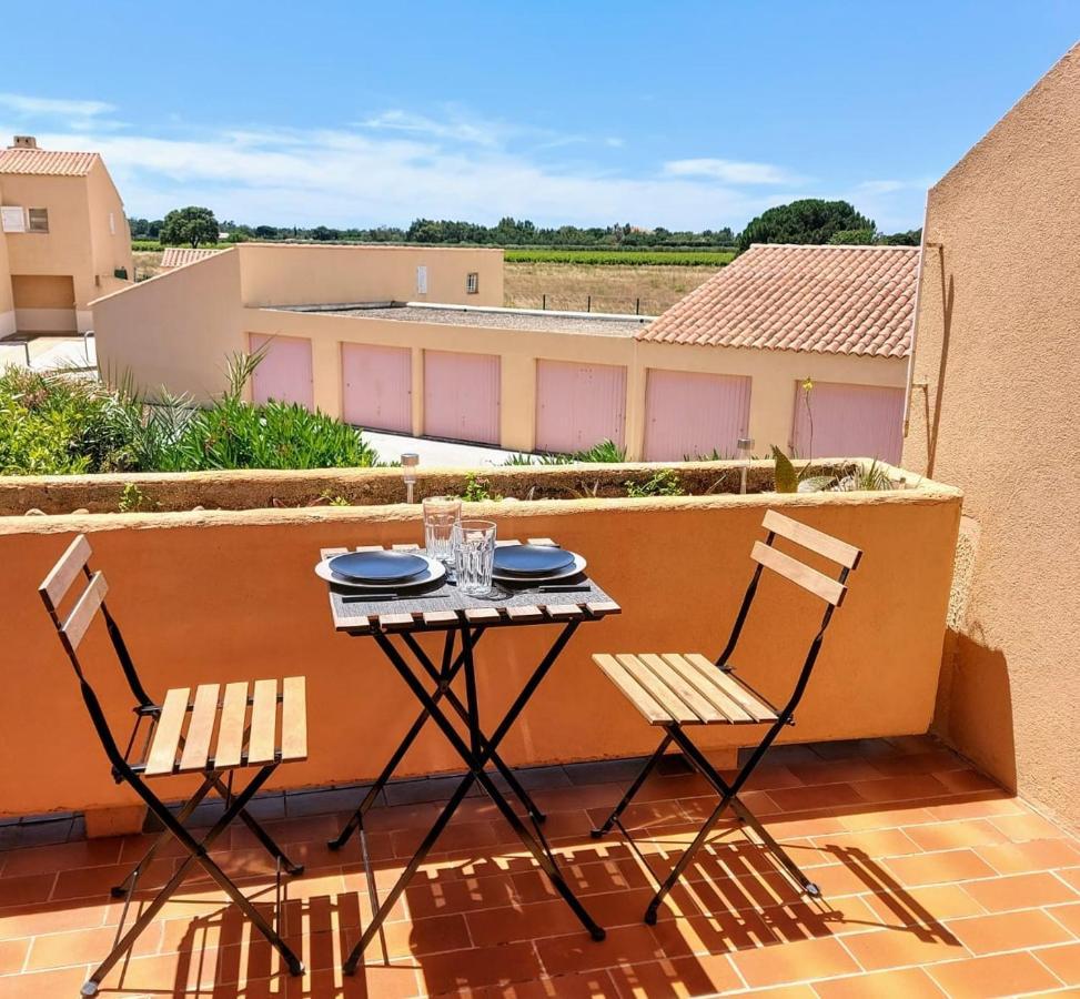 Coquet Studio Avec Belle Terrasse Apartment La Londe-les-Maures Bagian luar foto